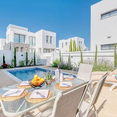 Villa Luxurious Alasia In *