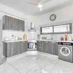 Luxurious Alasia In